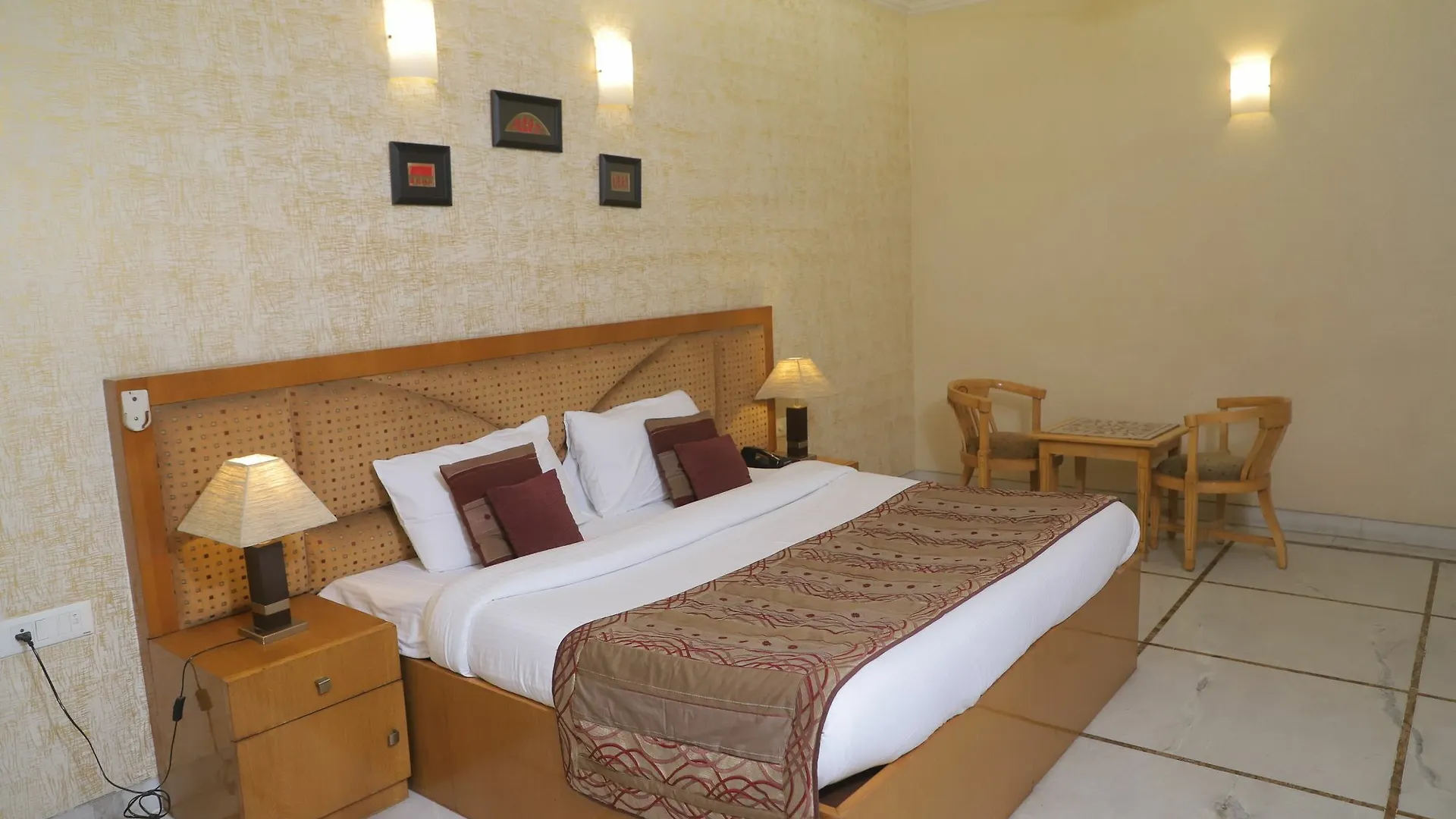Hotel Singh Sahib Delhi