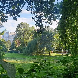https://lovely-two-bedroom-apartment-with-free-parking.hotelsghent.com