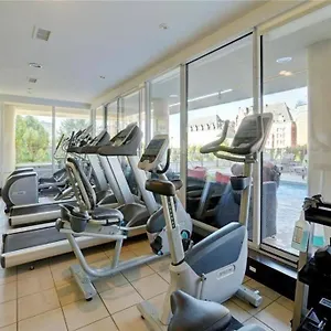 https://victorias-best-location-2-bedroom-luxe-condo.richmond-hotels.com