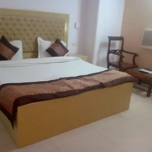 O Landmark Hotel